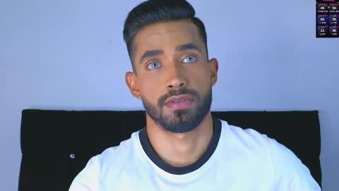 Snapshot of phillip_rayn chatting on December 2024 11:49:01 PM phillip online show from December 2024 11:49:01 PM