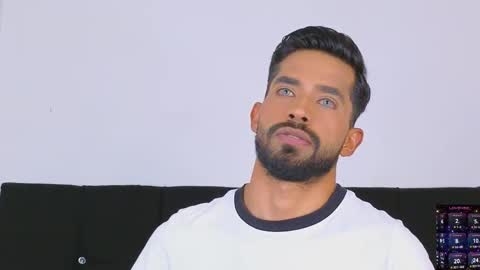 Snapshot of phillip_rayn chatting on February 2026 07:36:01 AM phillip online show from February 2026 07:36:01 AM