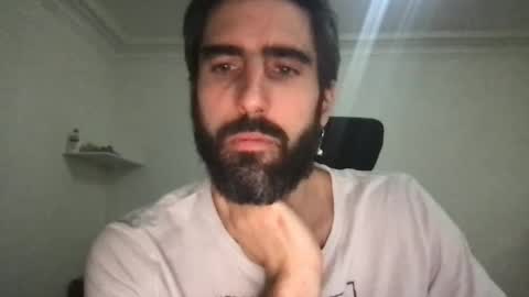 Snapshot of philllaroche chatting on February 2025 02:06:02 AM Phill online show from February 2025 02:06:02 AM