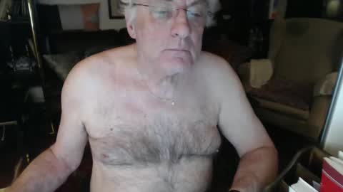 Snapshot of philoumis2 chatting on January 2025 12:03:01 AM Philippe online show from January 2025 12:03:01 AM