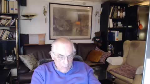 Snapshot of philoumis2 chatting on January 2025 03:57:02 PM Philippe online show from January 2025 03:57:02 PM