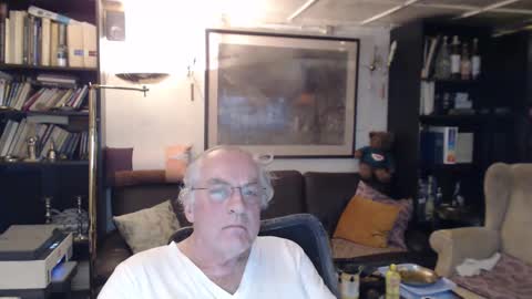 Snapshot of philoumis2 chatting on January 2025 08:35:02 PM Philippe online show from January 2025 08:35:02 PM