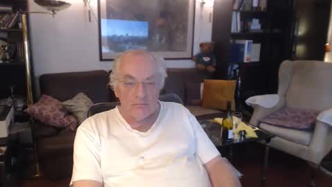 Snapshot of philoumis2 chatting on October 2025 09:47:02 PM Philippe online show from October 2025 09:47:02 PM