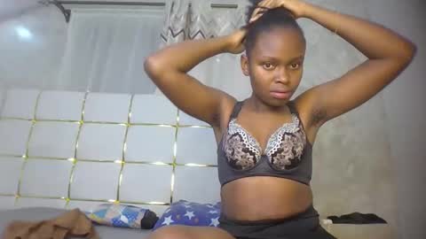 phoebe online show from February 2026 07:01:01 PM