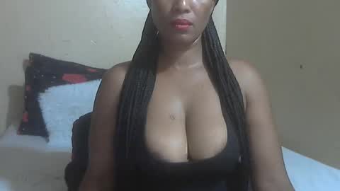 Snapshot of phoenixcandy chatting on January 2025 09:47:02 PM phoenixcandy online show from January 2025 09:47:02 PM