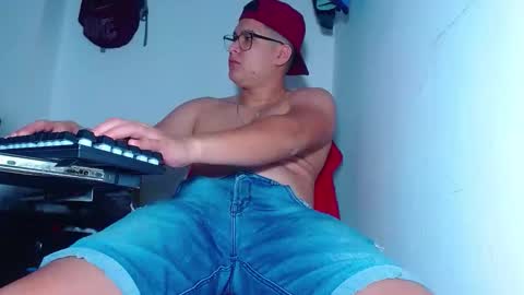 AdnierGnz online show from December 2025 11:30:02 AM