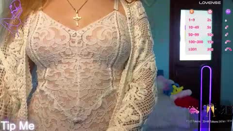 Selena online show from October 2025 07:06:01 AM