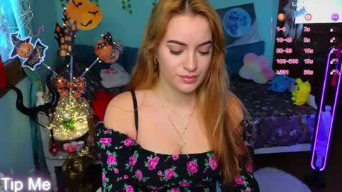 Selena online show from October 2025 06:36:01 AM