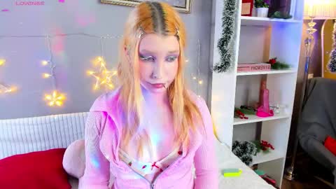 Snapshot of phoenixvale chatting on January 2026 02:43:02 PM Phoenixvale Pls follow me online show from January 2026 02:43:02 PM