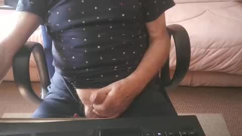 Snapshot of piavola chatting on May 2026 07:35:02 AM piavola online show from May 2026 07:35:02 AM