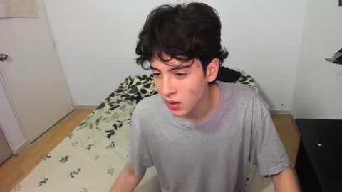 picaszomilos350 online show from February 2026 07:06:02 AM