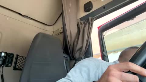 Snapshot of pierotu chatting on October 2025 10:51:01 AM pierotu online show from October 2025 10:51:01 AM