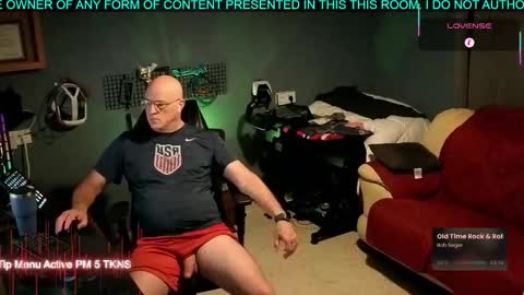 Snapshot of pilot_dave_69 chatting on October 2025 04:31:02 AM Dave online show from October 2025 04:31:02 AM