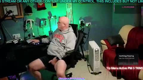 Snapshot of pilot_dave_69 chatting on November 2025 06:24:01 AM Dave online show from November 2025 06:24:01 AM