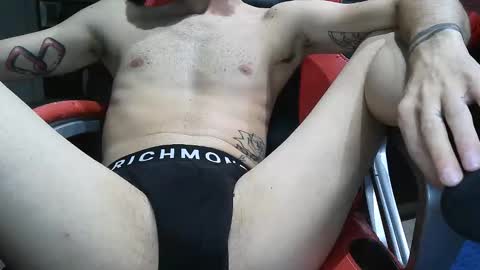 Snapshot of pils001 chatting on September 2025 09:15:02 PM Pils online show from September 2025 09:15:02 PM