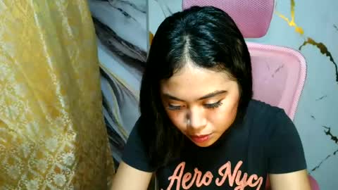 Snapshot of pinay_shinexxx chatting on June 2026 01:21:01 AM pinay_shinexxx online show from June 2026 01:21:01 AM
