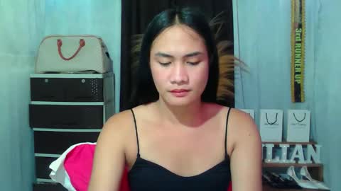 Snapshot of pinaycutie_jilian chatting on November 2025 12:38:01 PM jilian online show from November 2025 12:38:01 PM