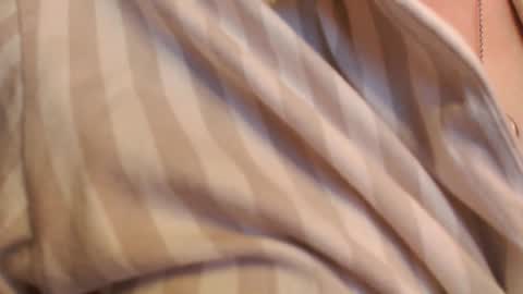       online show from October 2025 06:37:01 PM