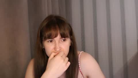 Snapshot of pineapple__mood chatting on July 2026 07:45:01 AM online show from July 2026 07:45:01 AM