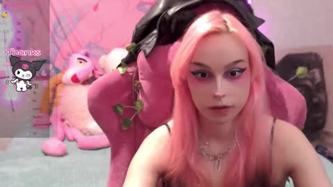 Nancy online show from February 2025 09:14:01 PM