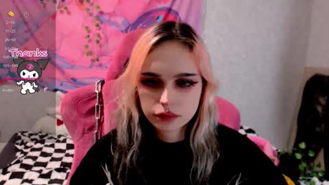 Nancy online show from November 2025 10:20:02 PM