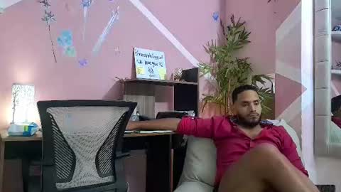 pineappleflipped online show from August 2026 02:25:01 AM