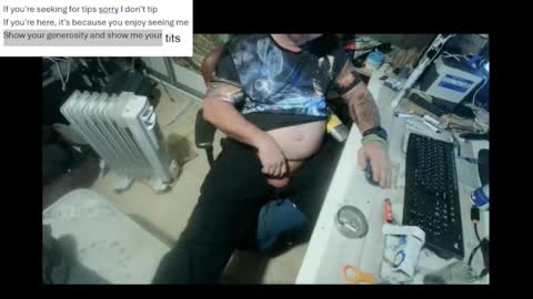 Snapshot of pini_z chatting on January 2025 12:10:01 PM pini_z online show from January 2025 12:10:01 PM