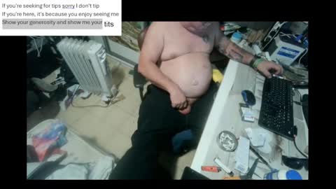 Snapshot of pini_z chatting on January 2025 09:14:02 PM pini_z online show from January 2025 09:14:02 PM