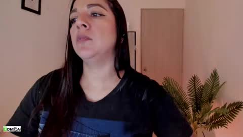 Snapshot of pink_kitten_ chatting on July 2026 03:03:02 PM Eli online show from July 2026 03:03:02 PM