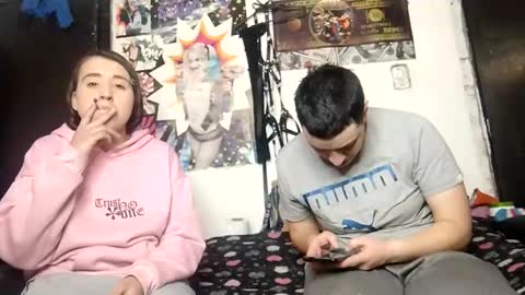 Snapshot of pink_peyton chatting on December 2024 02:01:01 PM Pink peyton online show from December 2024 02:01:01 PM