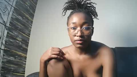 PinkyAura online show from February 2026 09:22:01 PM