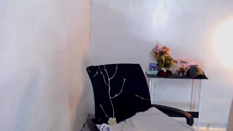 Snapshot of pinkcock_froi chatting on January 2025 04:15:01 AM froi online show from January 2025 04:15:01 AM