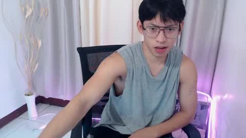 Snapshot of pinkcock_froi chatting on May 2026 01:57:02 AM froi online show from May 2026 01:57:02 AM