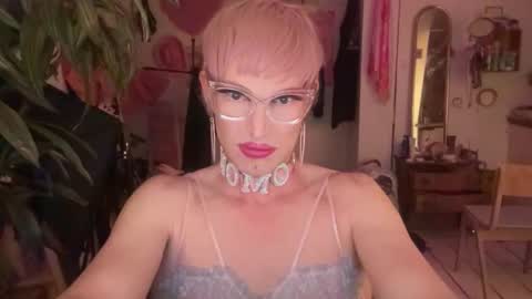 Snapshot of pinkfag chatting on April 2026 06:39:01 PM pinkfag online show from April 2026 06:39:01 PM
