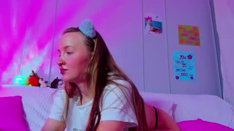 Mila online show from February 2026 06:20:01 AM