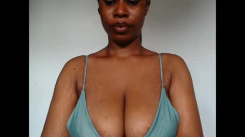 Snapshot of pinkxsugar chatting on May 2026 10:23:01 AM pinkxsugar online show from May 2026 10:23:01 AM