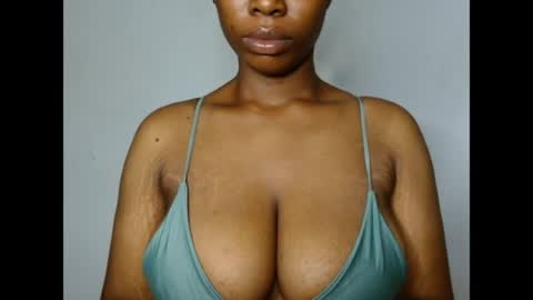 Snapshot of pinkxsugar chatting on June 2026 05:06:01 PM pinkxsugar online show from June 2026 05:06:01 PM
