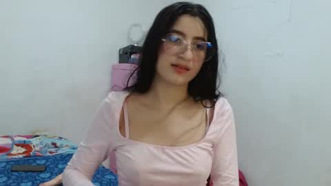 Perla online show from June 2026 02:51:01 AM