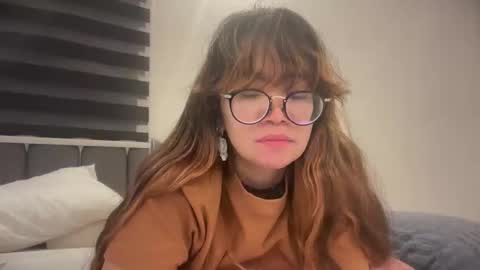 Snapshot of pinkyrosexx chatting on June 2026 10:43:02 PM Rose online show from June 2026 10:43:02 PM