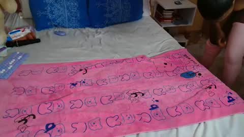 Snapshot of pinkysmiles chatting on April 2026 01:23:01 PM Pinky online show from April 2026 01:23:01 PM