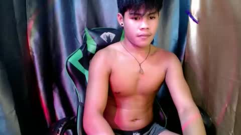 Snapshot of pinoy_shyboy69 chatting on May 2026 03:33:01 AM pinoy_shyboy69 online show from May 2026 03:33:01 AM