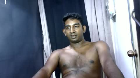 rayvienn online show from April 2026 07:58:01 PM