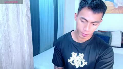 Snapshot of pinoymilker chatting on May 2026 03:06:01 PM ethan online show from May 2026 03:06:01 PM