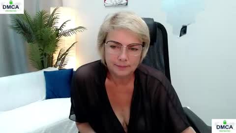 Snapshot of pion_s chatting on July 2026 05:37:01 AM Bella online show from July 2026 05:37:01 AM
