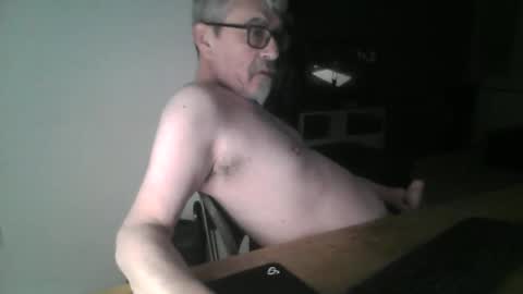 Snapshot of pipi2704 chatting on April 2026 09:56:02 PM pipi2704 online show from April 2026 09:56:02 PM