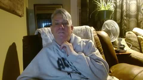 Snapshot of pirate334 chatting on January 2025 01:24:01 AM pirate334 online show from January 2025 01:24:01 AM