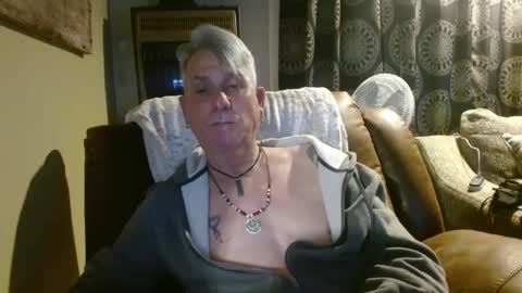 Snapshot of pirate334 chatting on March 2025 03:57:01 AM pirate334 online show from March 2025 03:57:01 AM