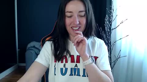 Snapshot of piscesgirl06 chatting on April 2026 04:59:02 AM piscesgirl06 online show from April 2026 04:59:02 AM