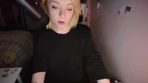 Kitty online show from December 2025 01:11:01 AM