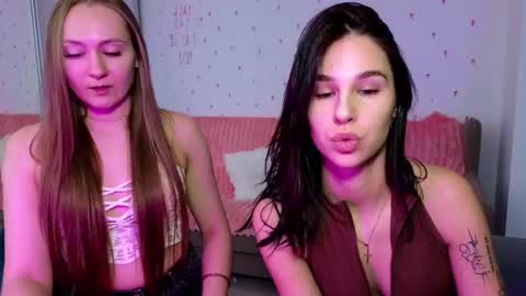 Snapshot of pixie_molly chatting on February 2026 07:23:01 AM Molly online show from February 2026 07:23:01 AM